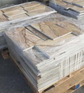 ορθογωνισμένη πλάκα Καρύστου καφέ