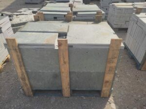 ορθογωνισμένη πλάκα Καρύστου πράσινη